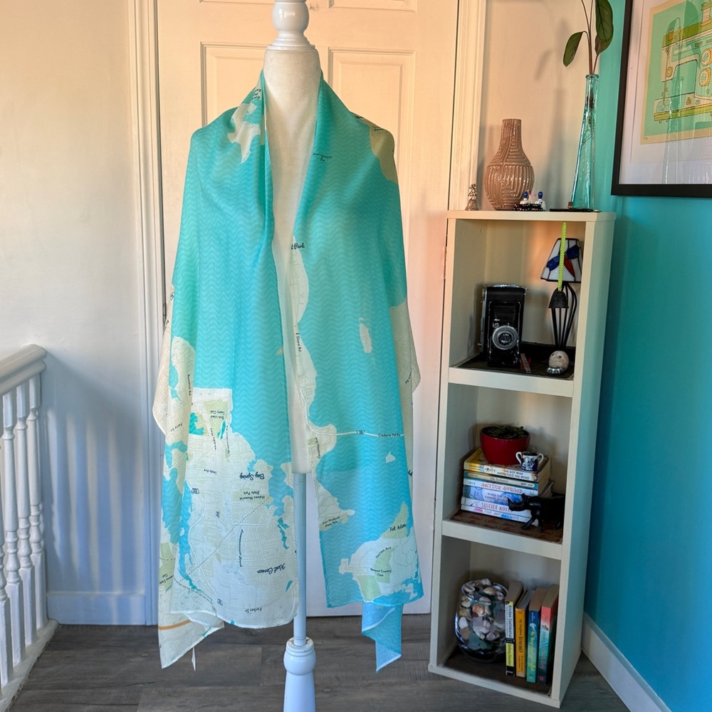 NEW with TAGS Wrap with Modern Wave Map of Bristol, Warren Rhode Island